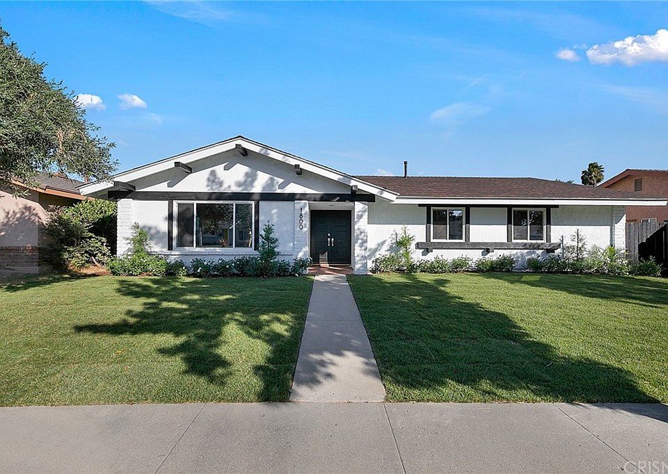 1st image of 1800 Sophia Dr