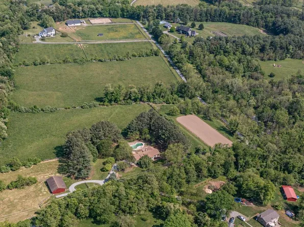 14336 Rehobeth Church Rd, Lovettsville, VA 20180