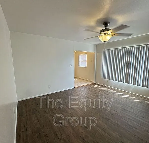 1124 E St #D — Photo 11