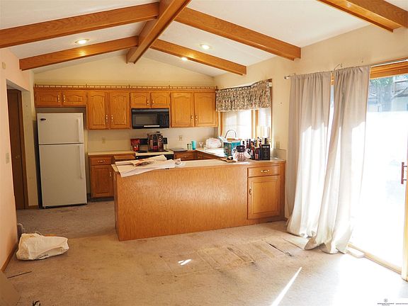 3rd image of 2124 S 165th St