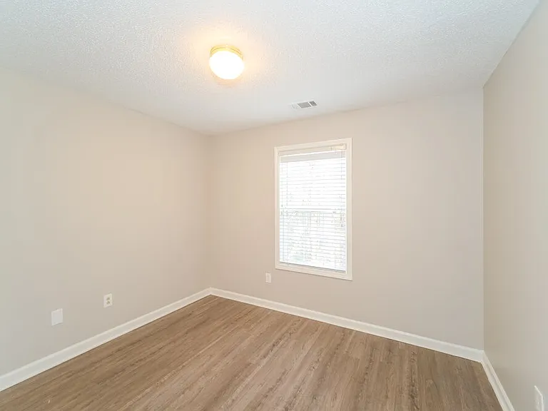 2150 Ivy Ln — Photo 15