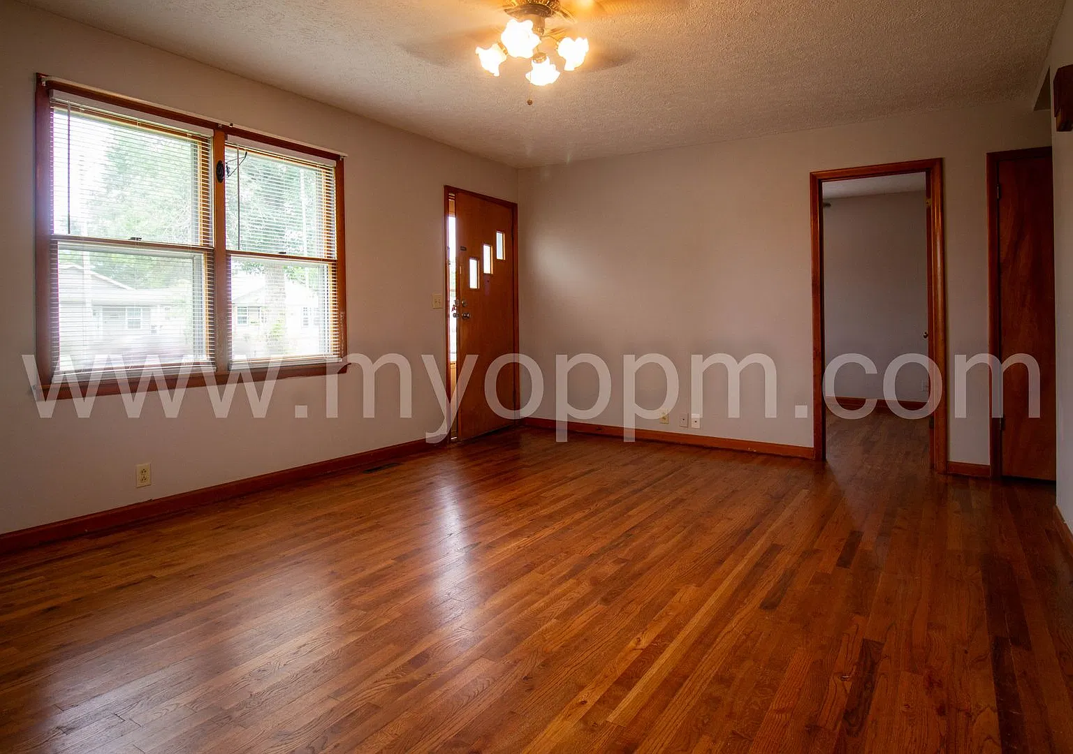 Charming 2Bd/1.5Ba House | Council Bluffs, IA — Photo 3