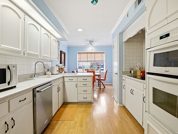 5th image of 7500 CALLAGHAN RD #210