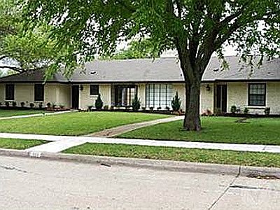 Pleasant Valley Ln