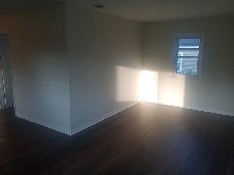 1816 Howard St — Photo 7