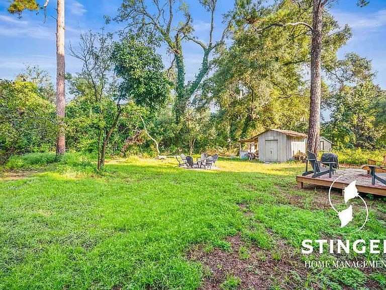 907 Belleview Cir W — Photo 29