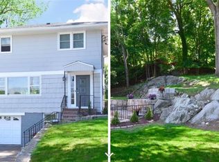 130 Burnside Dr, Hastings On Hudson, NY 10706