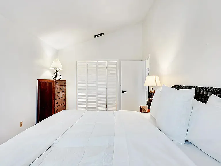 1113 Rainwood Cir W — Photo 24