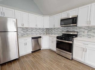 541 Hicksville Rd, Massapequa, NY 11758