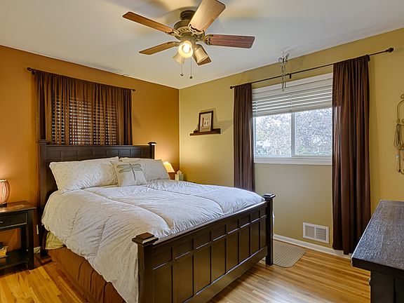 1st bedroom (upstairs)