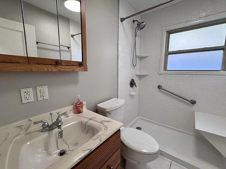 4886 S Logan St #A — Photo 15
