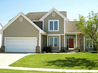 321 Lookout Ct SW, Cedar Rapids, IA 52404