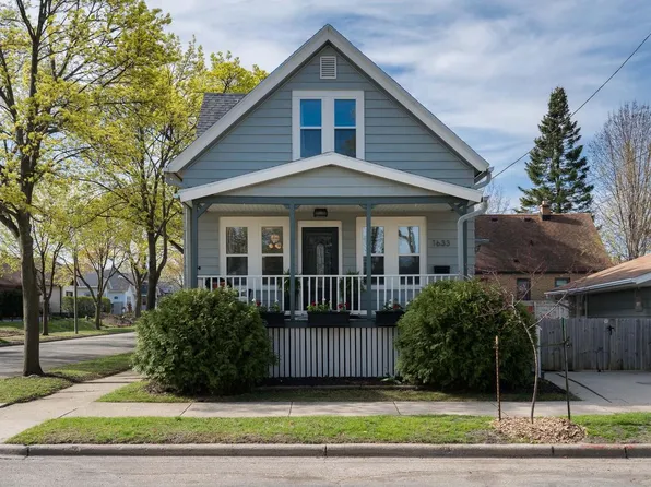 1633 East Saveland AVENUE, Milwaukee, WI 53207