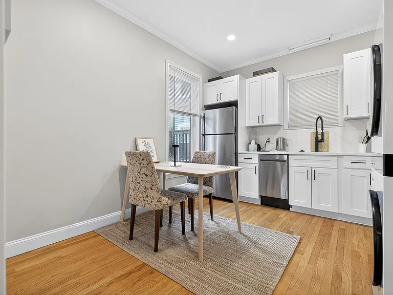 1574 Cambridge St #1R — Photo 11