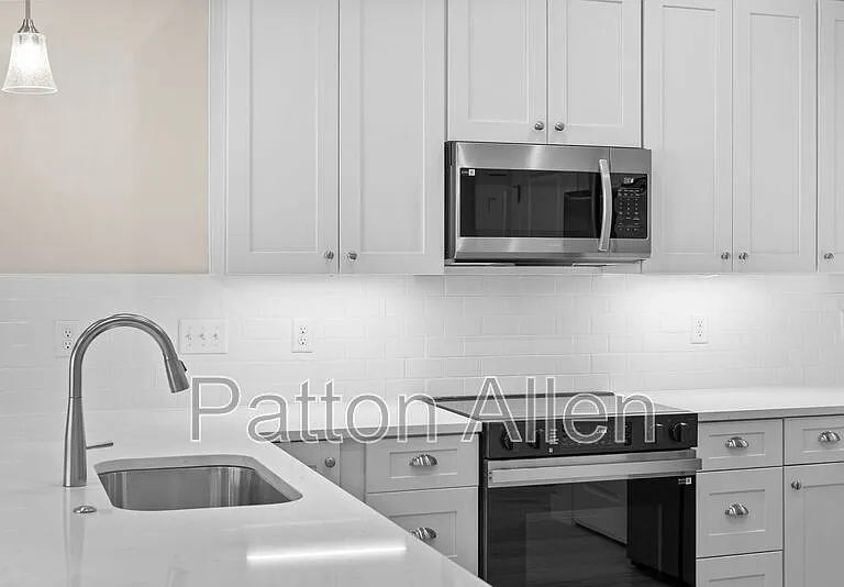 107 Collin Pl #3 — Photo 4
