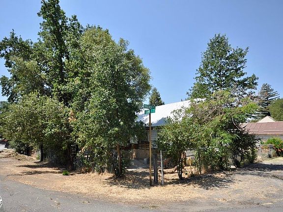 2nd image of 18527 Crocker Ave