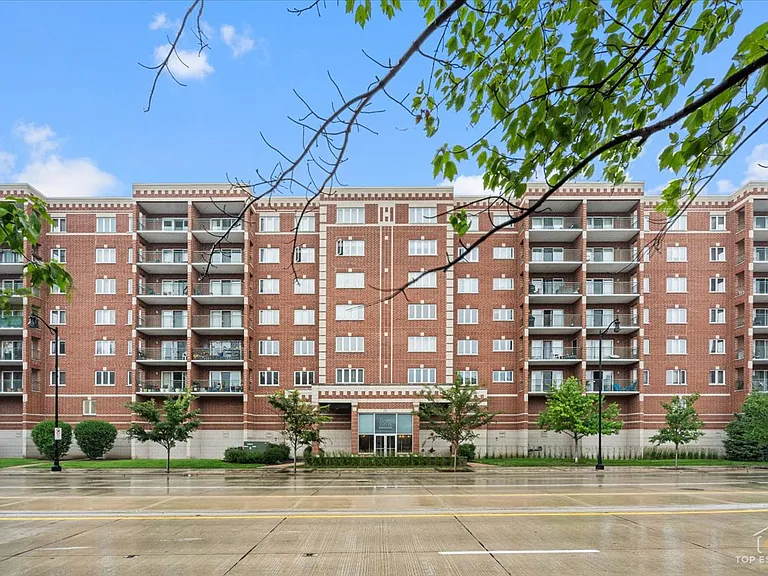 650 S River Rd #812 — Photo 1
