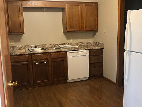 3rd image of 866 N Lola Ln