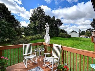 10 Carillon Dr APT D, Rocky Hill, CT 06067