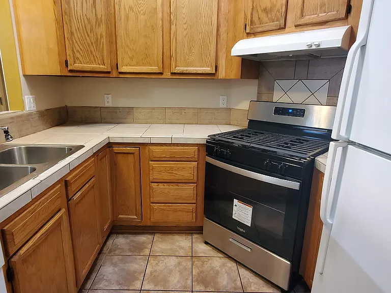 3035 Southern Blvd SE — Photo 13