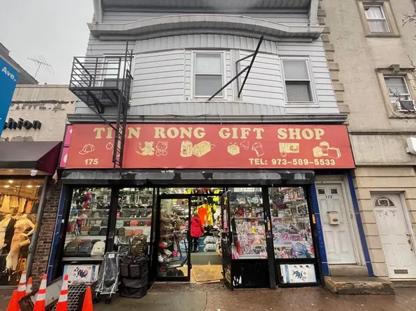 175 Ferry St, Newark, NJ 07105