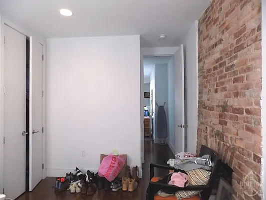 Rented by Blue Egg Realty Corp | media 20