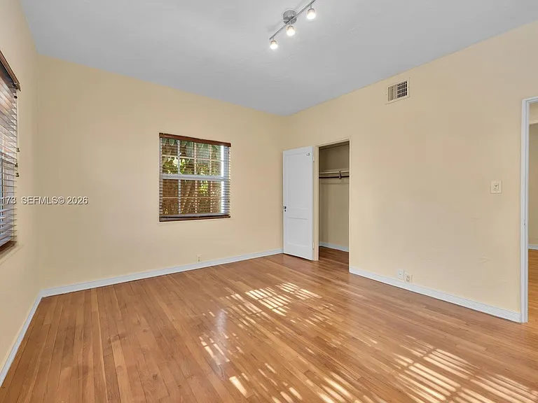 46 Montilla Ave #46 — Photo 48