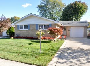 1325 Leith Ave, Waukegan, IL 60085