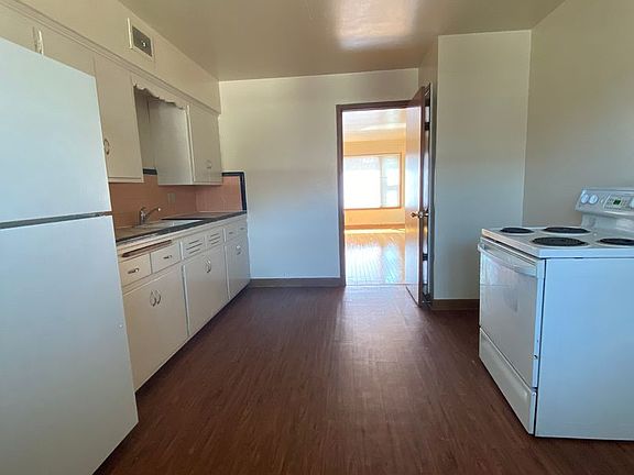 3rd image of 3838 W Capitol Dr APT 2