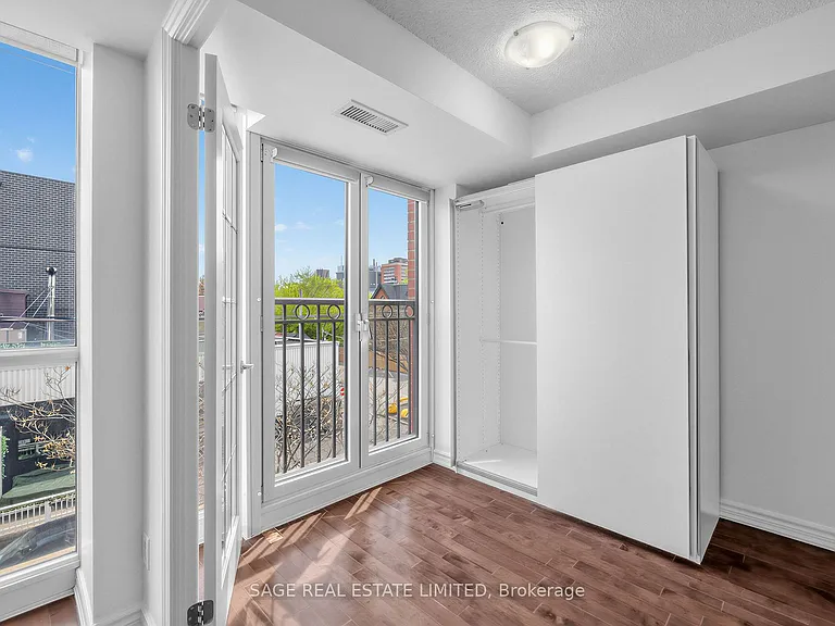 308 Palmerston Ave #315 — Photo 21