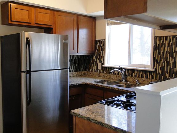 2nd image of 27606 Evelyn Ave