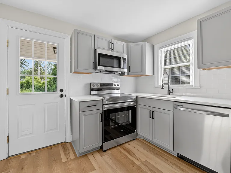 2813 Jackson Dr — Photo 12