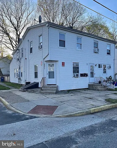 231 Broad St #B Photo 1