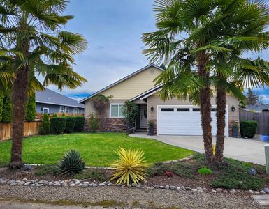 828 Easy Way, Central Point, OR, 97502