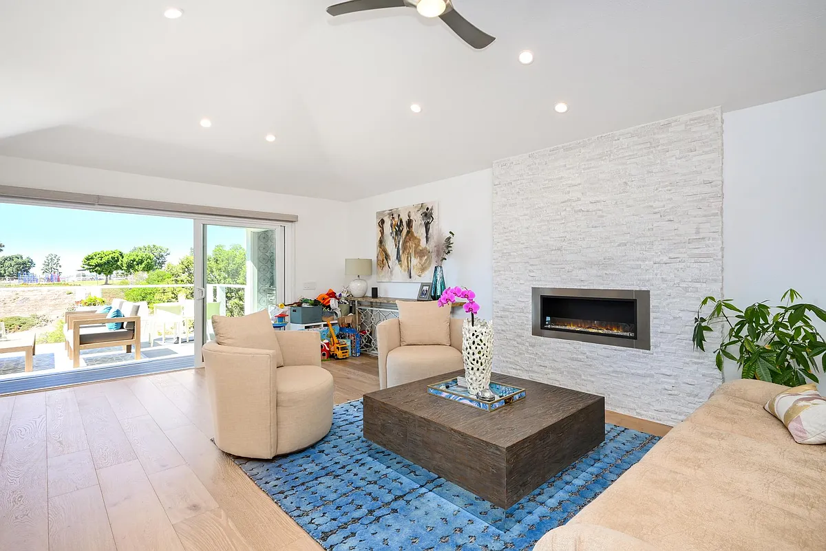 Building Photo - 927 Gardenia Way