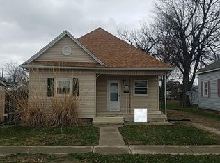 1820 Maple Ave, Mattoon, IL 61938