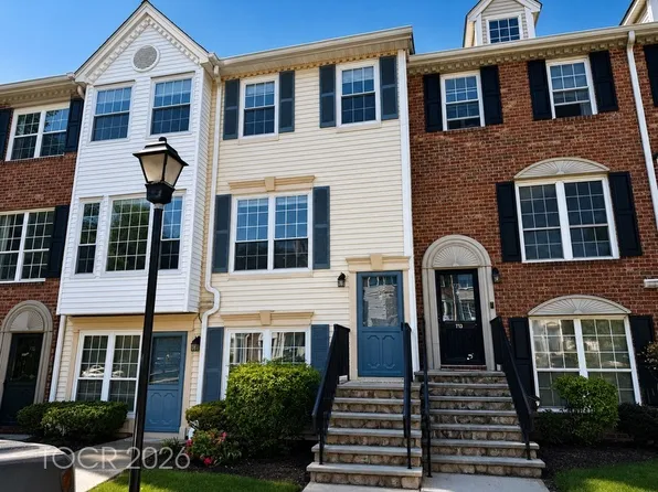774 Sassafras Ct, Mahwah, NJ 07430