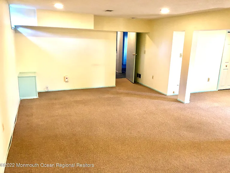 34 Hendrickson Pl #WINTER — Photo 8