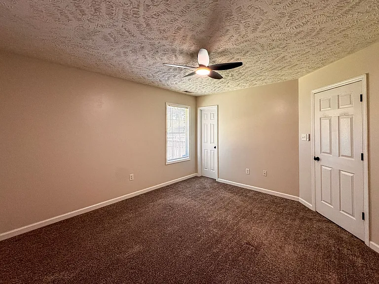 197 Brandywood Ct — Photo 10