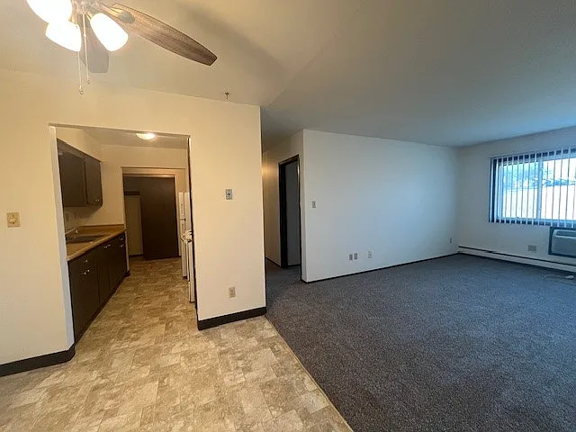 2 bed, $1,200 — Photo 2