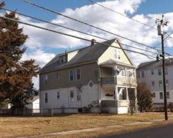 2nd image of 369 Clinton St