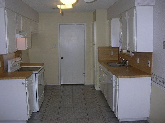 5th image of 1001 Fox River Ln