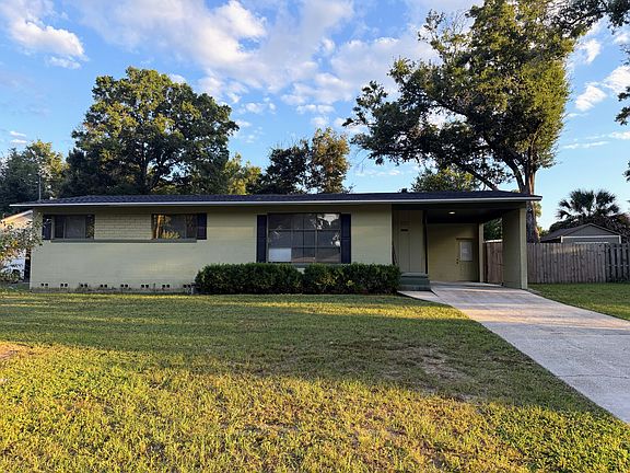 3rd image of 727 Alpine Dr