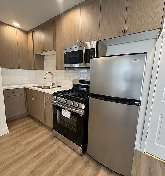 137 S Crescent Dr #1 — Photo 17