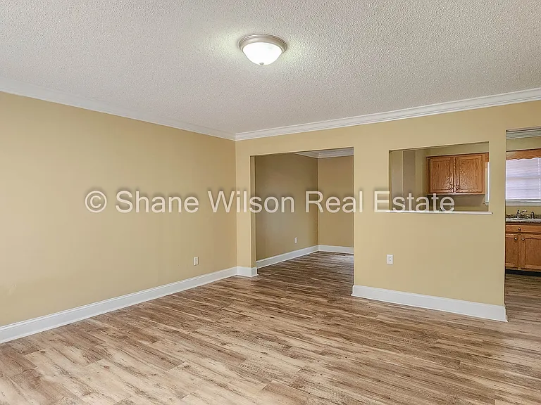 213 Ridgewood Cir — Photo 8