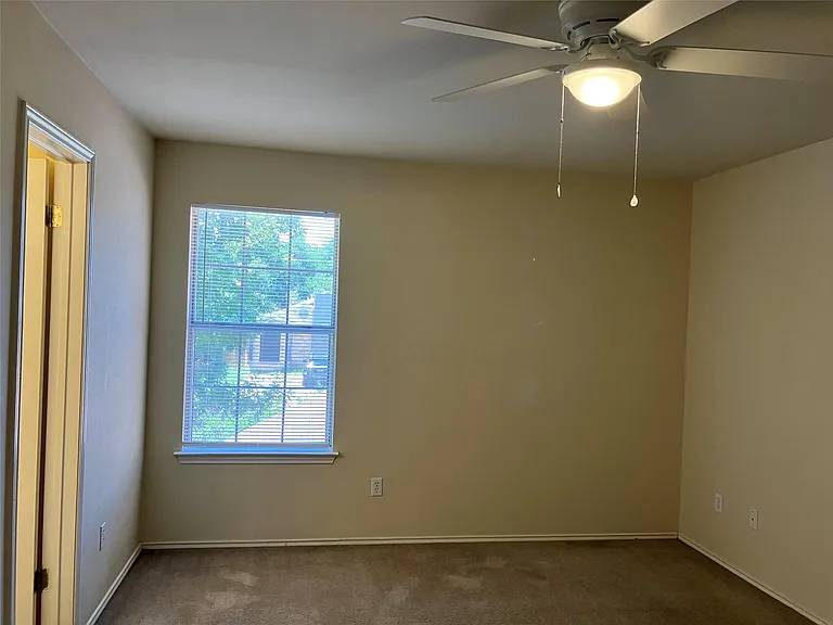 9629 Sugar Hill Dr #B — Photo 11