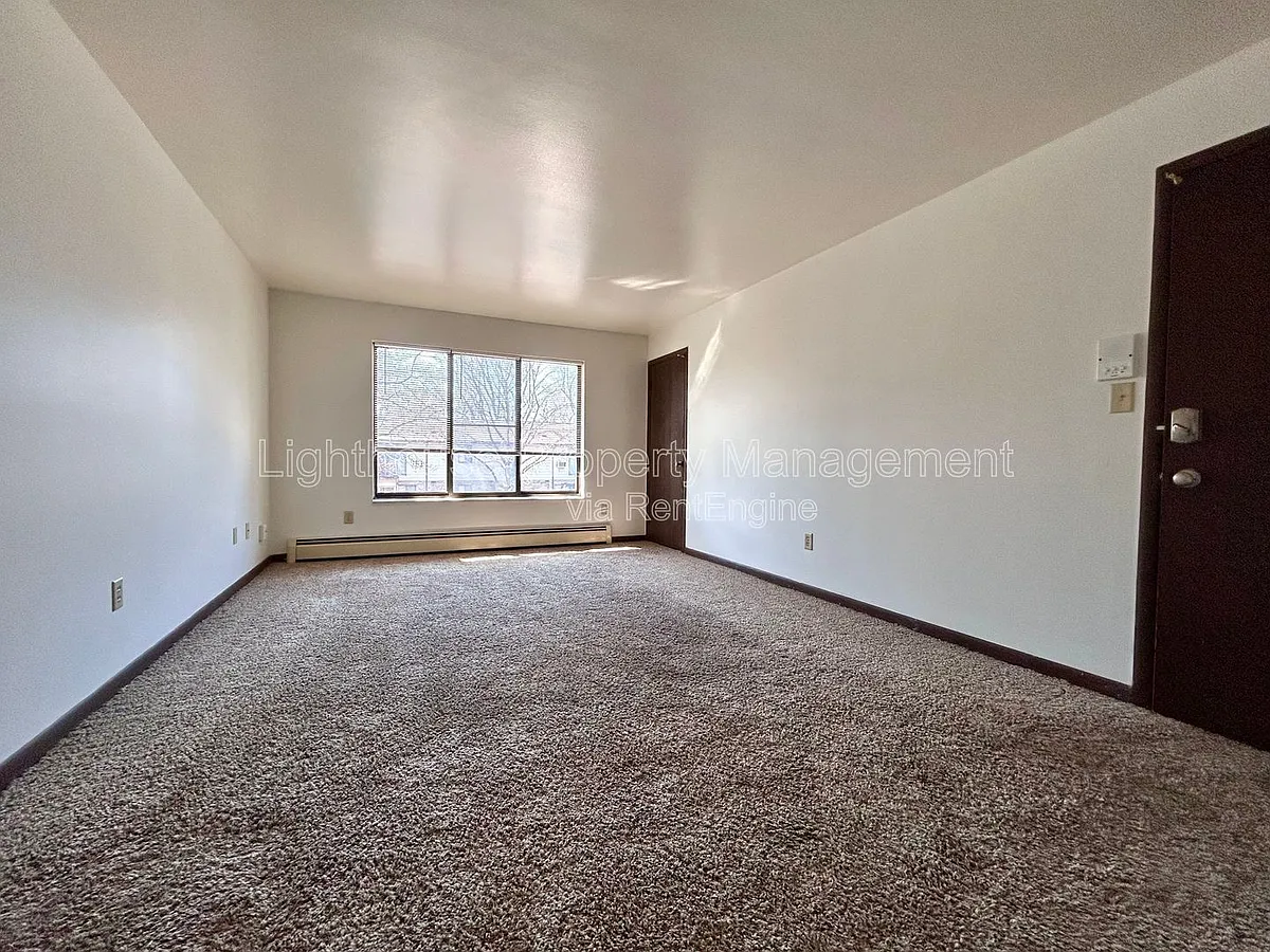 Building Photo - 2227 29th St SW #3