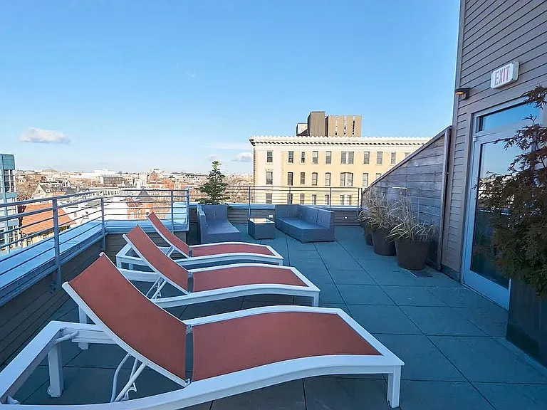 1311 13th St NW #302 — Photo 25
