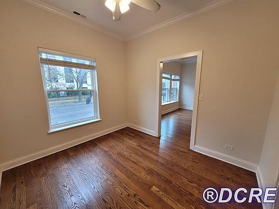 4th image of 6934 N Lakewood Ave #1N