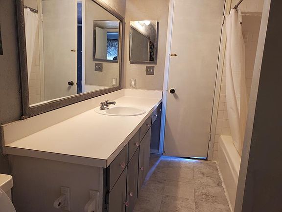 5th image of 132 Village North Dr #132